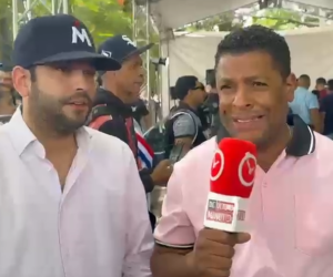 Durante recolección de firmas, Eduardo Saint-Hilaire afirma: “La gente se cansó de los 500 pesos y un pica pollo”