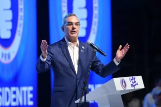 PRM apuesta por consenso y coloca a Abinader al frente del partido rumbo a elecciones de 2028