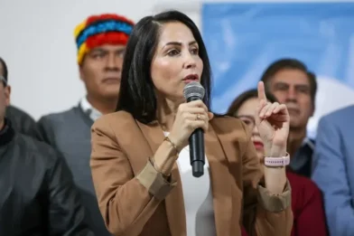 Niegan la inscripción de la excandidata presidencial correísta para los comicios locales en Ecuador