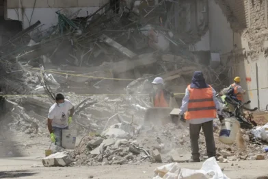 Familiares viajan a Colombia ante la falta de datos sobre los mexicanos desaparecidos tras el terremoto