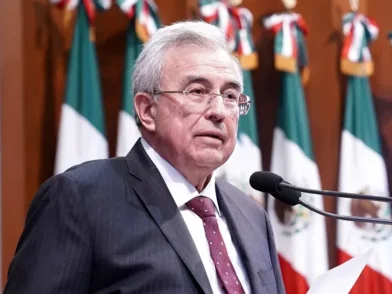 Congreso de Sinaloa aprueba segunda licencia de Rubén Rocha Moya