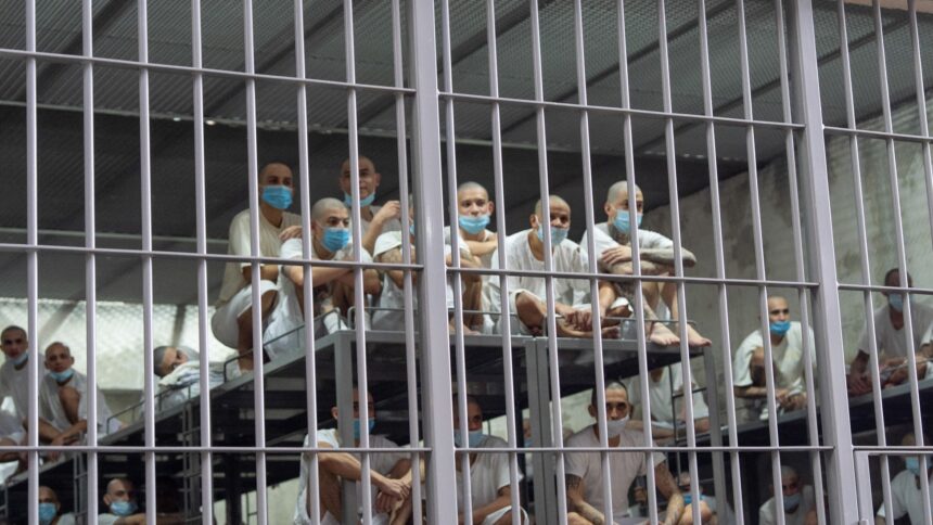 La cifra de muertes en cárceles de El Salvador aumenta a 554 bajo el régimen de excepción