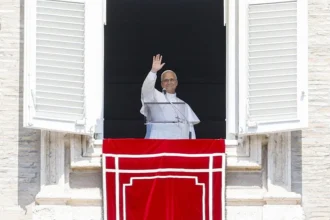El papa urge a Ucrania y Rusia a que detengan los ataques a objetivos civiles