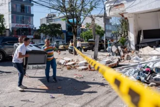 El alcalde de Pereira decreta toque de queda y se conmueve al hablar de víctimas del terremoto