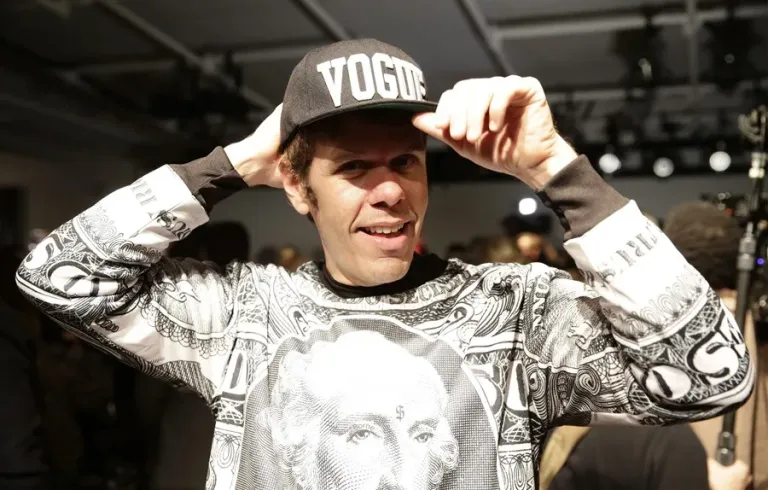 La madre de Perez Hilton pide la custodia temporal de los hijos del bloguero