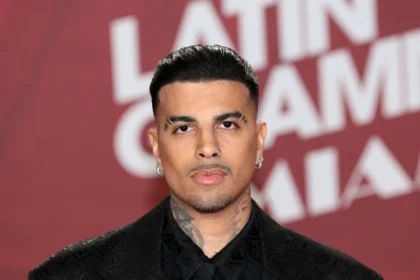 Rauw Alejandro se convierte en papá