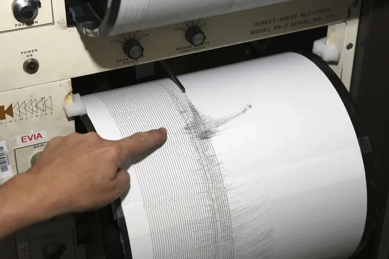 El terremoto de 5 grados en Alhendín (Granada) provoca daños materiales y llamadas al 112