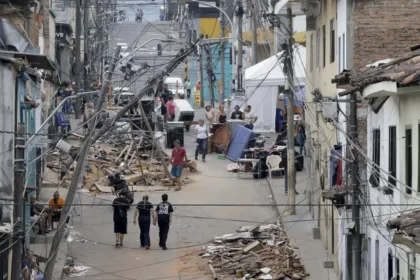 El Gobierno colombiano confirma 312 víctimas por el terremoto