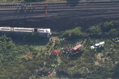 Descarrila un tren en el sur de Inglaterra, no hay muertos ni heridos graves