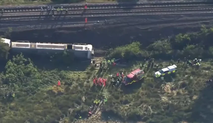 Descarrila un tren en el sur de Inglaterra, no hay muertos ni heridos graves