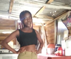 Buscan adolescente desaparecida de 15 años tras salir de su vivienda en Villa Tapia