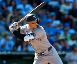 Aaron Judge recibe descanso mientras los Yankees preparan su camino hacia la postemporada