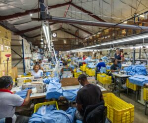 Asociaciones de la industria textil y del calzado reconocen avances en licitación escolar