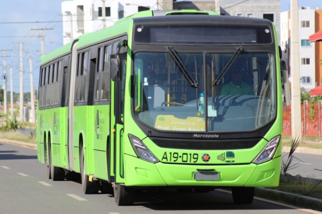 Usuarios cuestionan servicio de OMSA en Ciudad Juan Bosch a 20 días de incorporar 25 autobuses