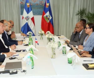 República Dominicana y Haití buscan restablecer operaciones consulares