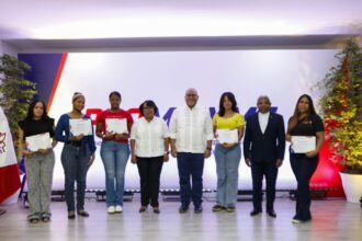 Promipyme entrega RD$72 millones en créditos a 350 emprendedores de Barahona.