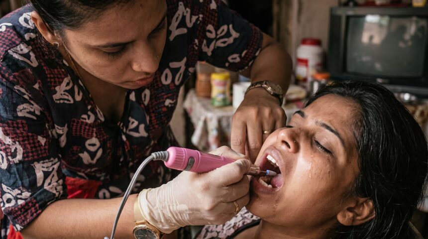 Familia denuncia que atendió urgencia dental con máquina de uñas ante crisis de salud Cuba