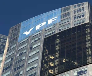 Petrolera argentina YPF coloca bono internacional por 1.200 millones de dólares