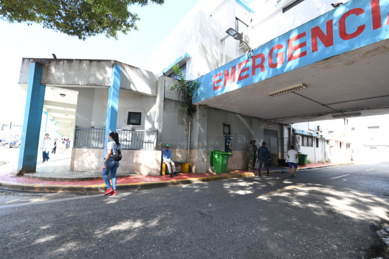 Cierran área de emergencia del Hospital Salvador B. Gautier ante posibles riesgos de derrumbe