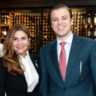 Carolina Mejía llega con su hijo Juan Garrigó a la convención nacional del PRM