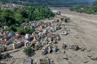Riada Nepal deja al menos 1,225 muertos y 4,757 desaparecidos en Nepal y China