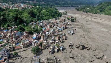 Riada Nepal deja al menos 1,225 muertos y 4,757 desaparecidos en Nepal y China