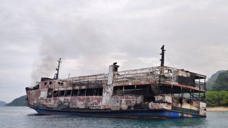 Hallan restos humanos en ferri Filipinas tras incendio; hay 84 desaparecidos