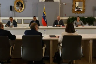 Diálogo político en Venezuela abordará libertad de expresión