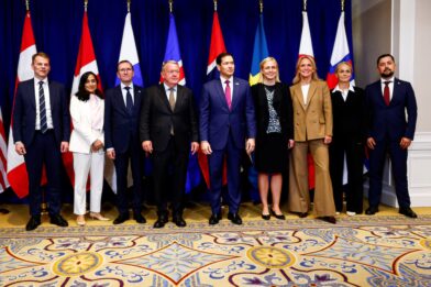EEUU pide a sus aliados aumentar inversión militar en el Ártico ante presencia de Rusia y China