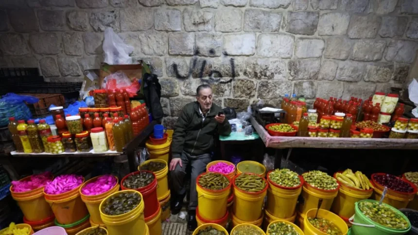 Organismo de la ONU se ve forzado a reducir a la mitad la ayuda alimentaria en Cisjordania