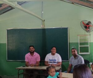 Padres y comunitarios piden al MINERD intervenir escuela Guardianon en Zambrana