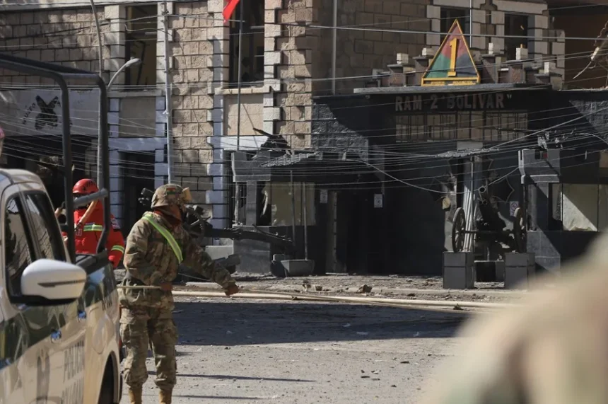 Suben a siete los fallecidos por las explosiones en un cuartel militar en Bolivia