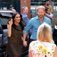 El rey Carlos III afirma que su hijo Enrique y Meghan siguen fuera de la familia real