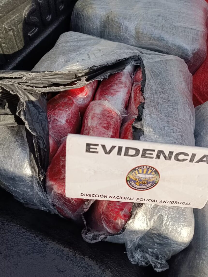 Decomisan 1,300 libras de supuesta marihuana en Honduras y detienen a tres hombres