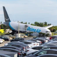 Avión de Amazon que se estrelló en Miami impactó furgoneta con siete personas