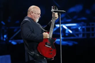 El cantante Billy Joel se sometió a una cirugía cerebral para aliviar los síntomas de su hidrocefalia