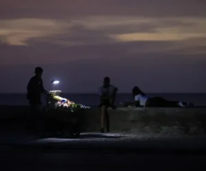 Cuba conecta todas las provincias a la red eléctrica tras el octavo apagón general del año