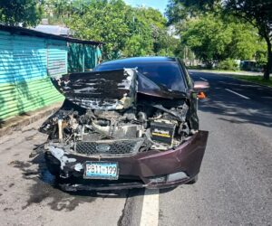 Niño de nueve años muere y 10 personas resultan heridas en accidente en El Salvador