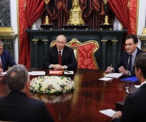 Concluyen las negociaciones sobre Ucrania entre Putin y los emisarios de la Casa Blanca