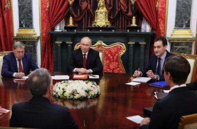 Concluyen las negociaciones sobre Ucrania entre Putin y los emisarios de la Casa Blanca