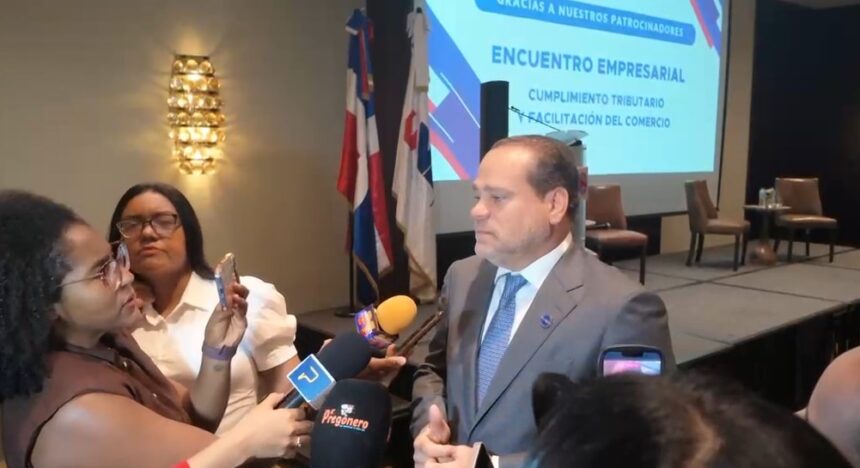 Empresarios piden mayor fiscalización a comercios chinos ante caída de ventas locales