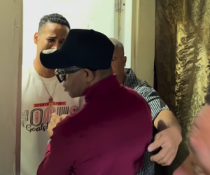 Tolentino visita casa de Emmanuel Contreras y se une al reclamo de justicia de sus familiares