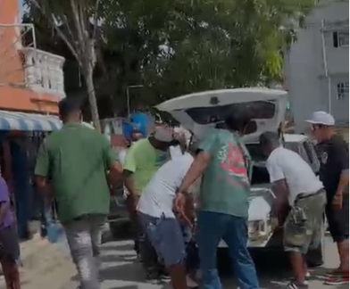 Llevan a Los Cocos cadáver de Jonathan “Cotuí”, segunda víctima mortal en Boca Chica