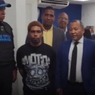 Se entrega “Chaparro”, señalado por presunta vinculación en tiroteo de Boca Chica