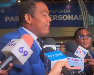 Pedro Botello califica de “chivo expiatorio” a doctora detenida en caso SeNaSa 2.0A.