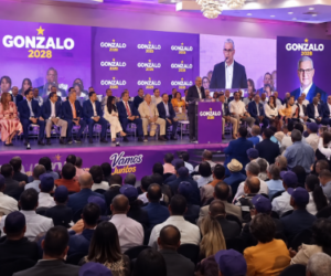 Gonzalo Castillo asegura que nada evitará que llegue a la Presidencia
