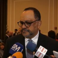 Ministro de Justicia reconoce posible exceso policial, pero dice agentes también sufren violencia