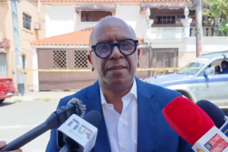 Abogado de Oro Duro cuestiona el tiempo que permanecieron agresores en la vivienda antes de atacar al artista
