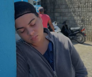 “Él estaba compartiendo con amigos”, dice hermana de joven encontrado sin vida en El Cercado