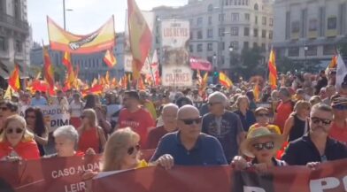 Marcha Dignidad recorre Madrid para exigir elecciones generales en España
